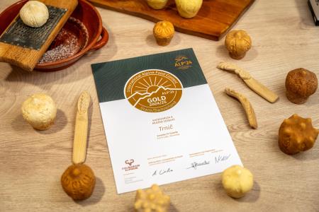 Švicarska zlata medalja za velikoplaninski sir trnič (8)